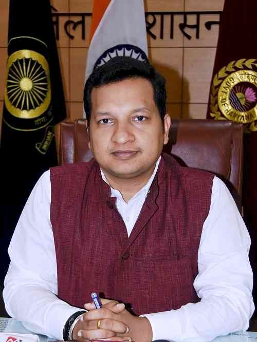 विद्यार्थी लक्ष्य प्राप्ति के लिए अनुशासन में रहकर करें नियमित कठिन परिश्रम :- उपायुक्त सचिन गुप्ता